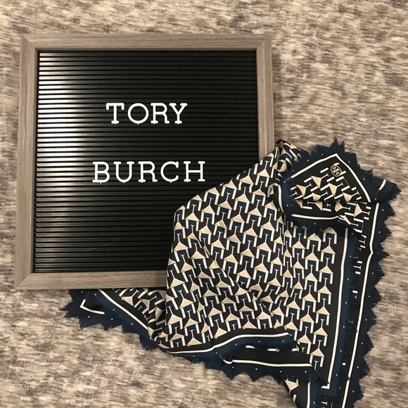 Tory Burch Accessories - Tory Burch Silk Neckerchief